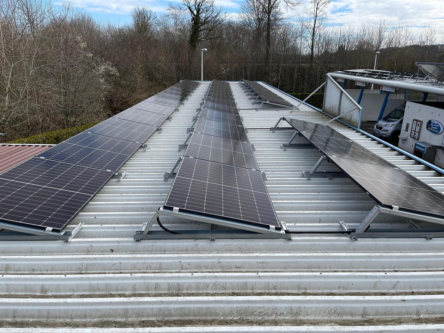 Solar auf Saugerüberdachung