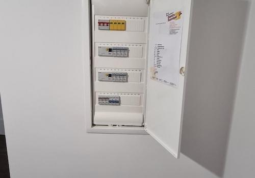 Neue Elektrik m. Datendosen
