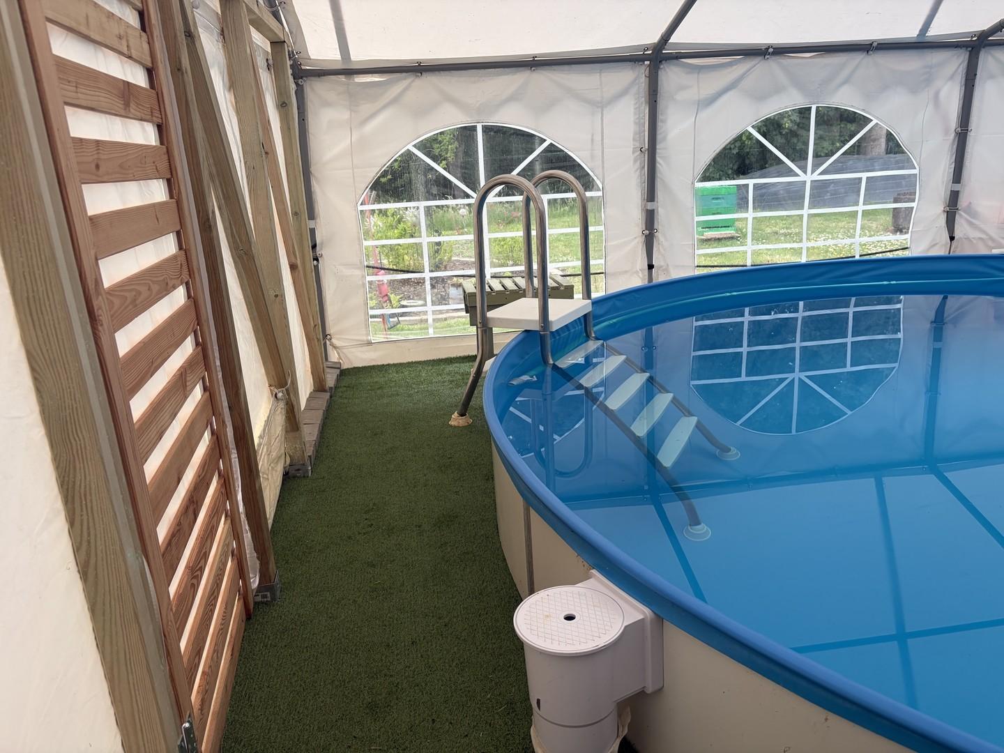 Salzwasserpool