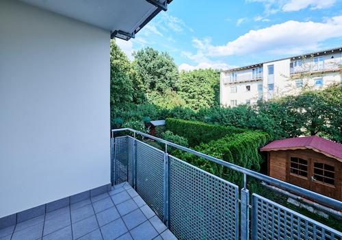 Südost-Balkon ins Grüne
