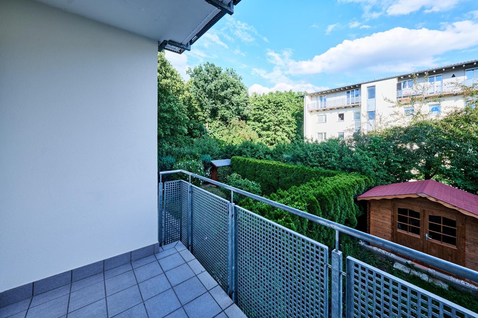 Südost-Balkon ins Grüne