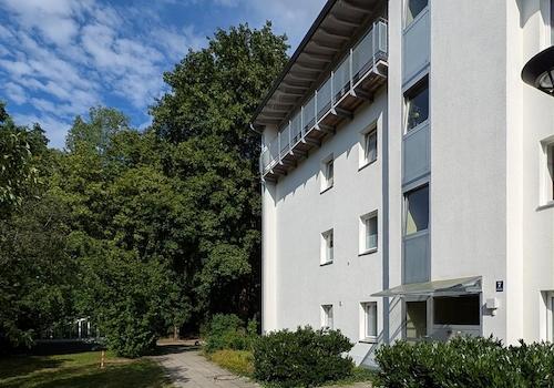 Gepflegte Anlage im Grünen