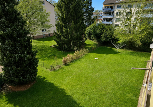 Rasen außen