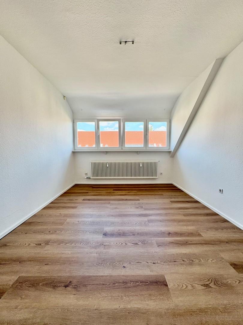 Arbeits-/ Kinderzimmer