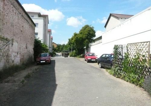 Zufahrt zur 2.Reihe MFHs