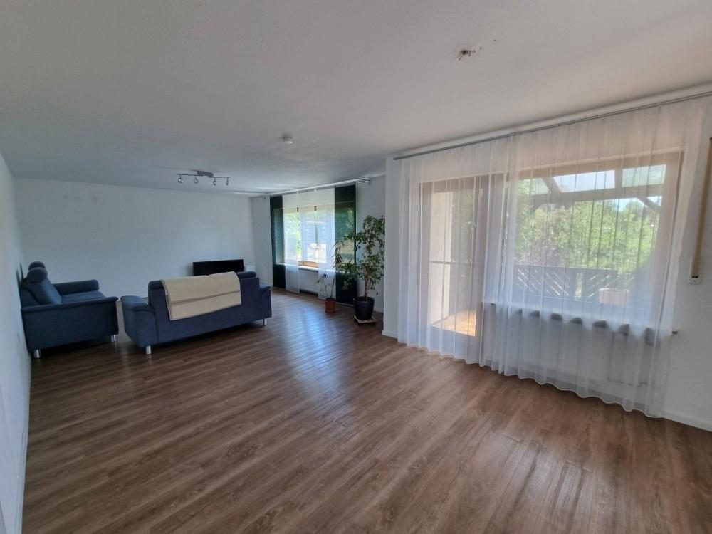 Wohn-/ Esszimmer 