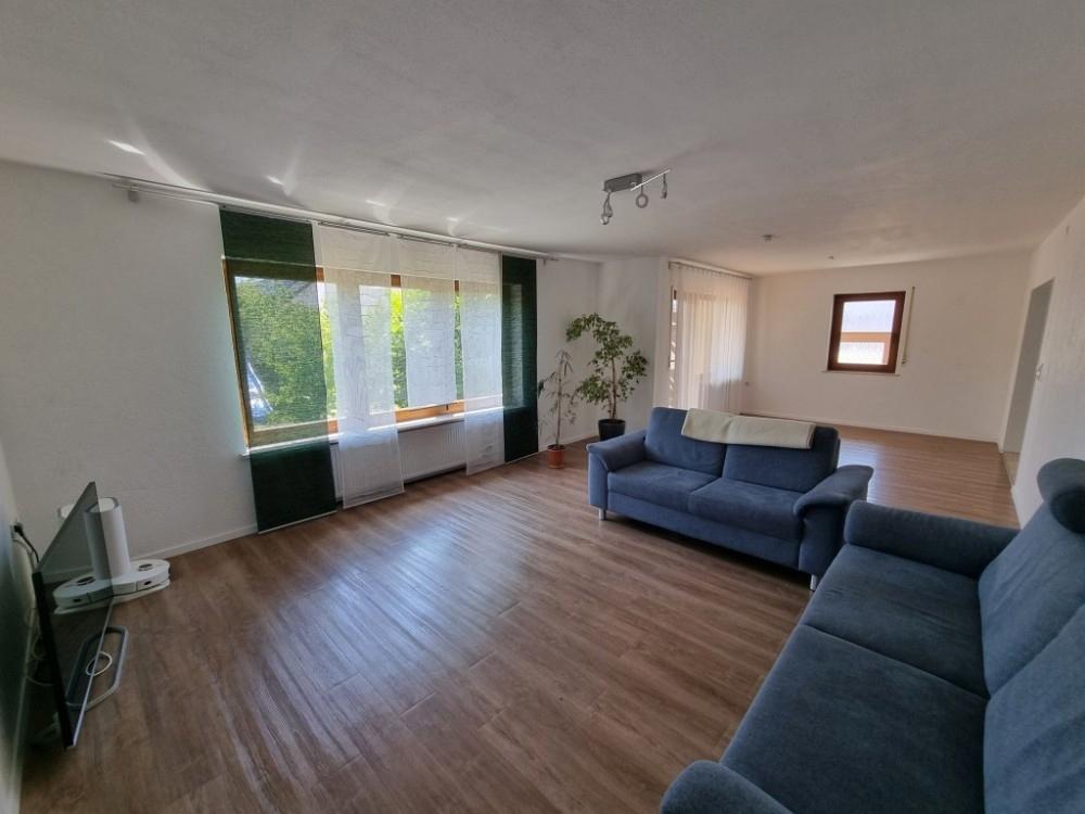 Wohn-/ Esszimmer 
