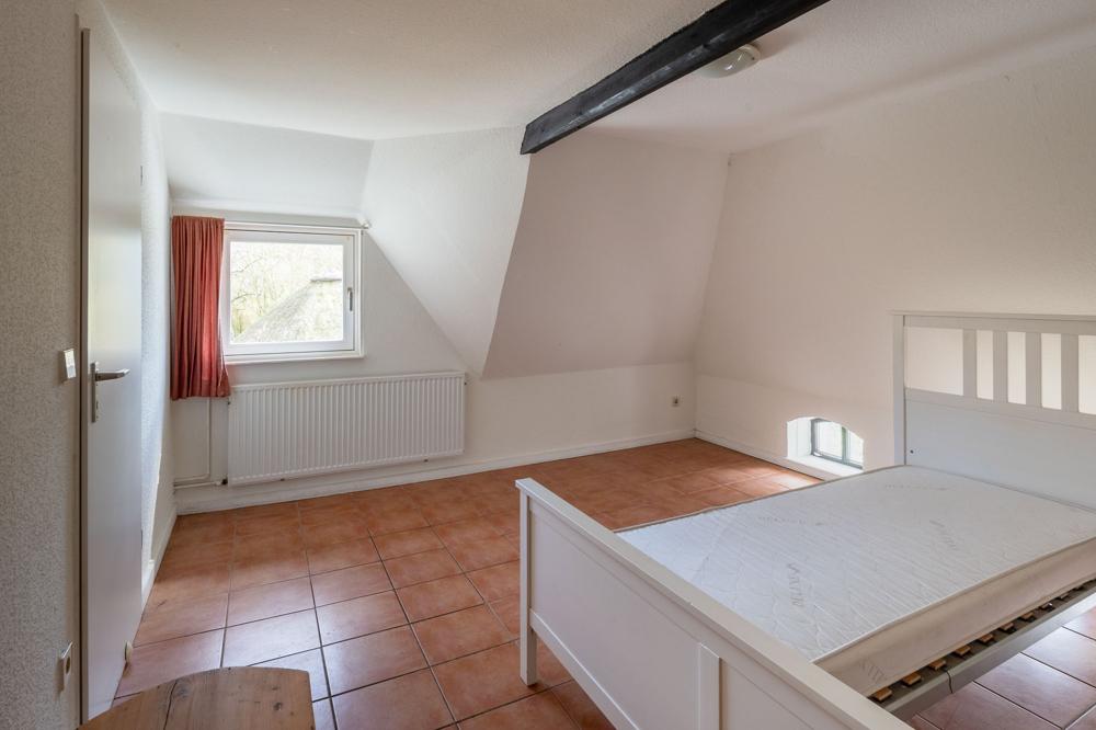 Zimmer 1 OG Whg. 1