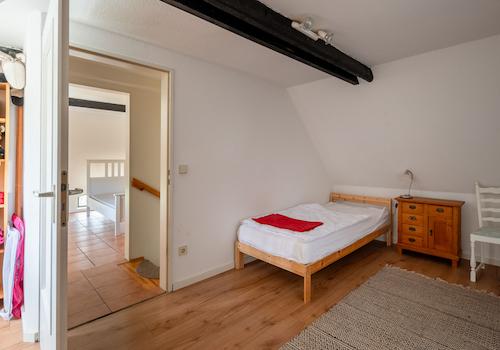 Zimmer 2 OG Whg. 1