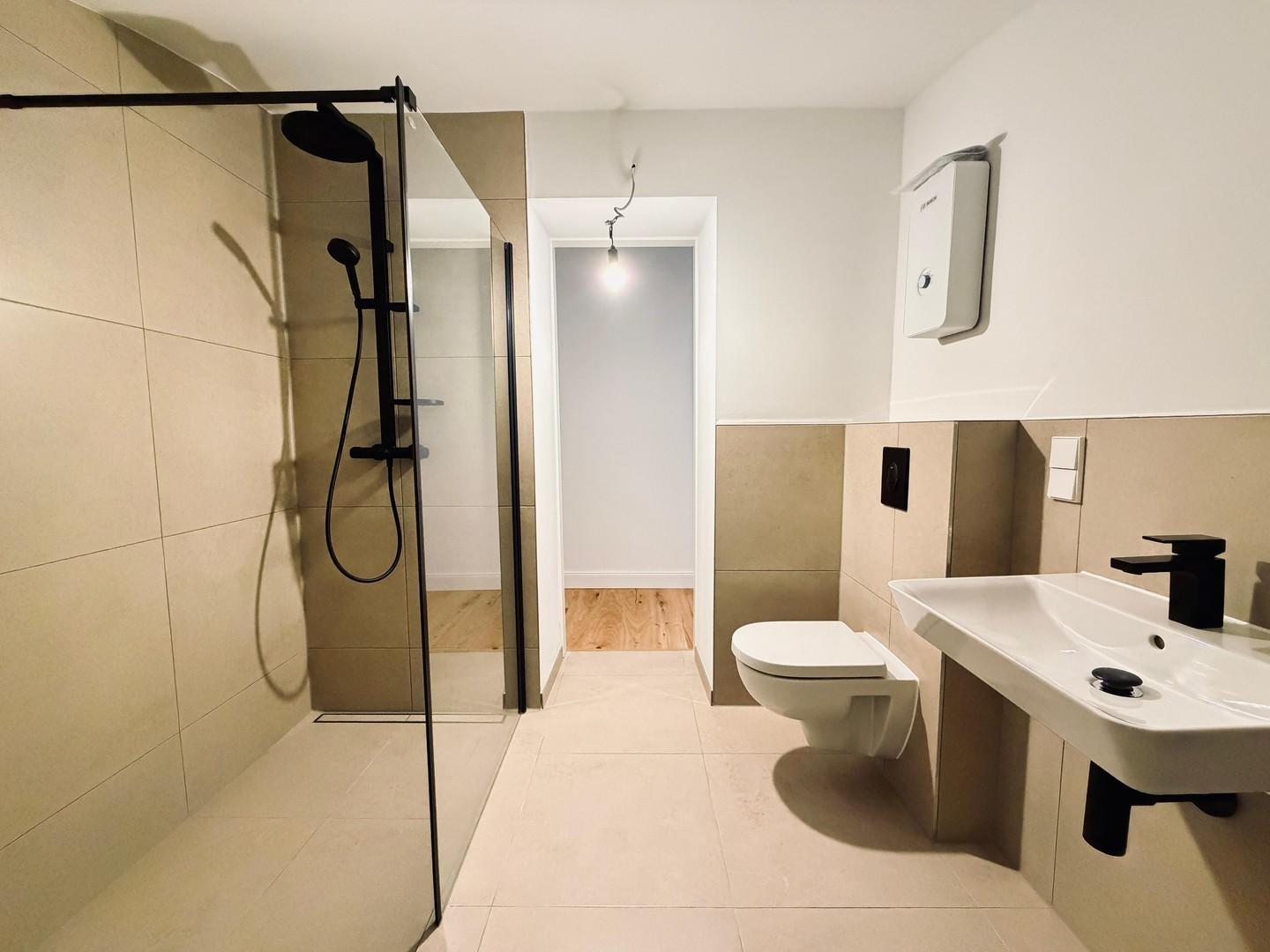 Badezimmer 2