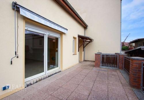Terrasse mit Zugang Wohnzimmer 