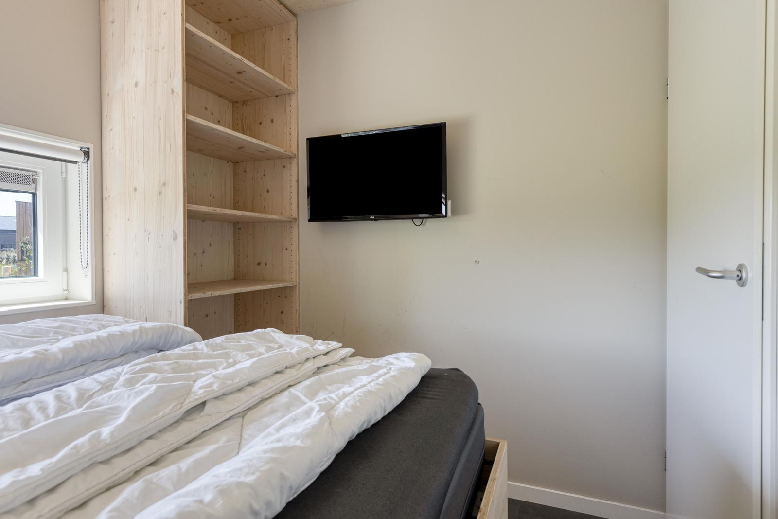 kauf-freistehendes-ferienhaus-kamperland-schlafzimmer-tischlerarbeit-tv-recreatieadviseurs-vakantiehuistekoop-nl.jpg