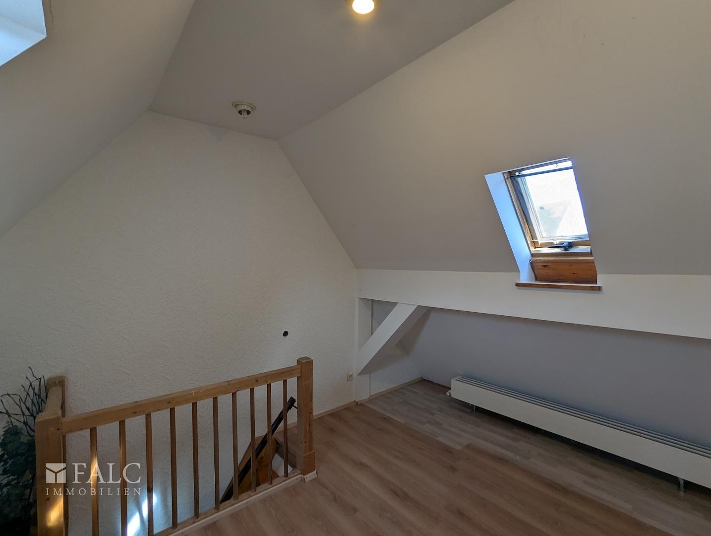 Wohnung I DG Büro