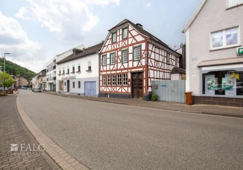 Straßenansicht