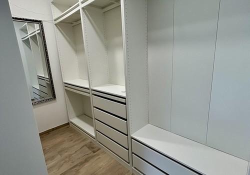Ankleide am Schlafzimmer