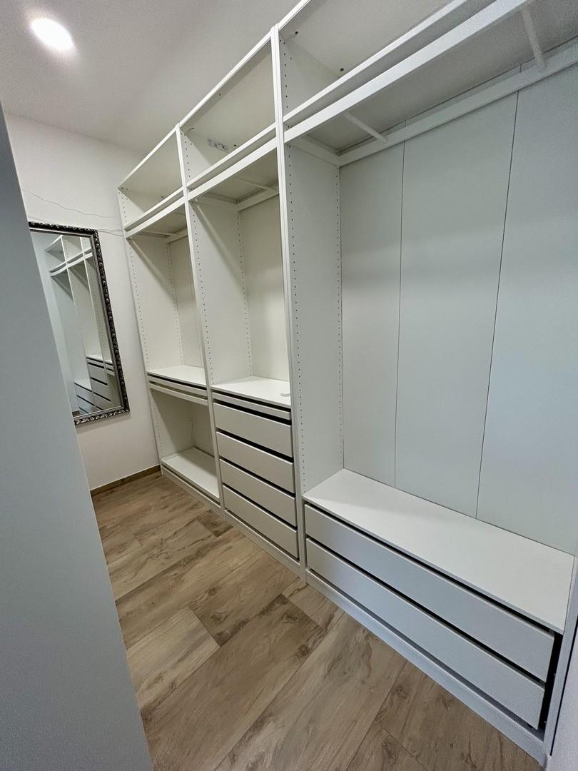 Ankleide am Schlafzimmer