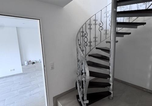 6 Treppe ins OG