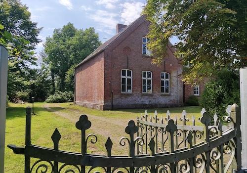 Ehemaliges Schulgebäude