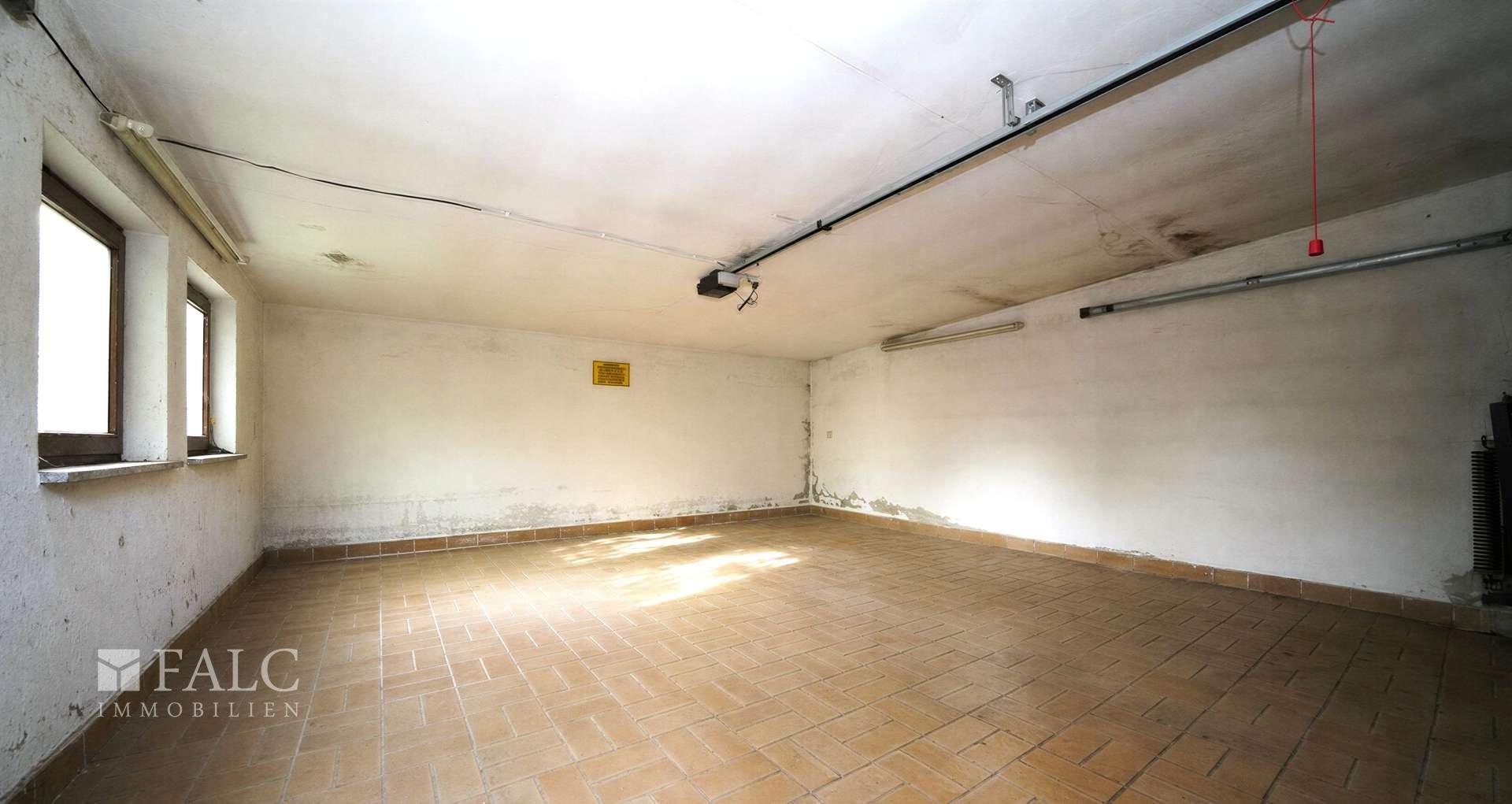 Doppelgarage Obere Einfahrt