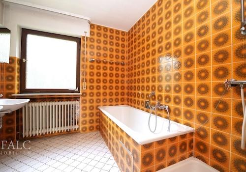 Badezimmer EG links