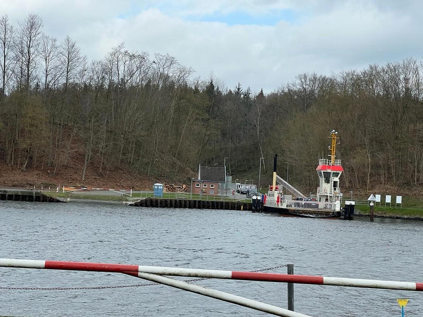 Fähre Kanal