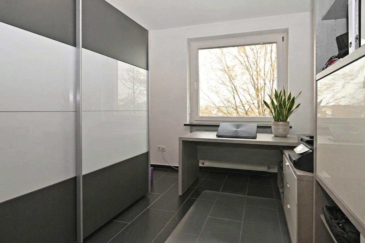 Büro/ Kinderzimmer