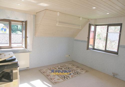Bürozimmer im OG 