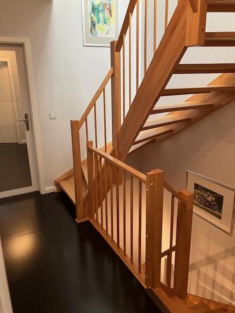 Treppe zum 1.OG und DG