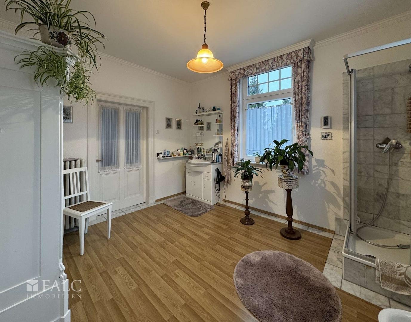 1 OG Badezimmer 