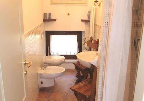 BADEZIMMER ERDGESCHOSS