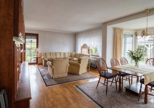 Wohnzimmer unten