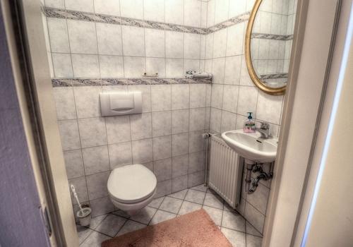 Gäste WC unten