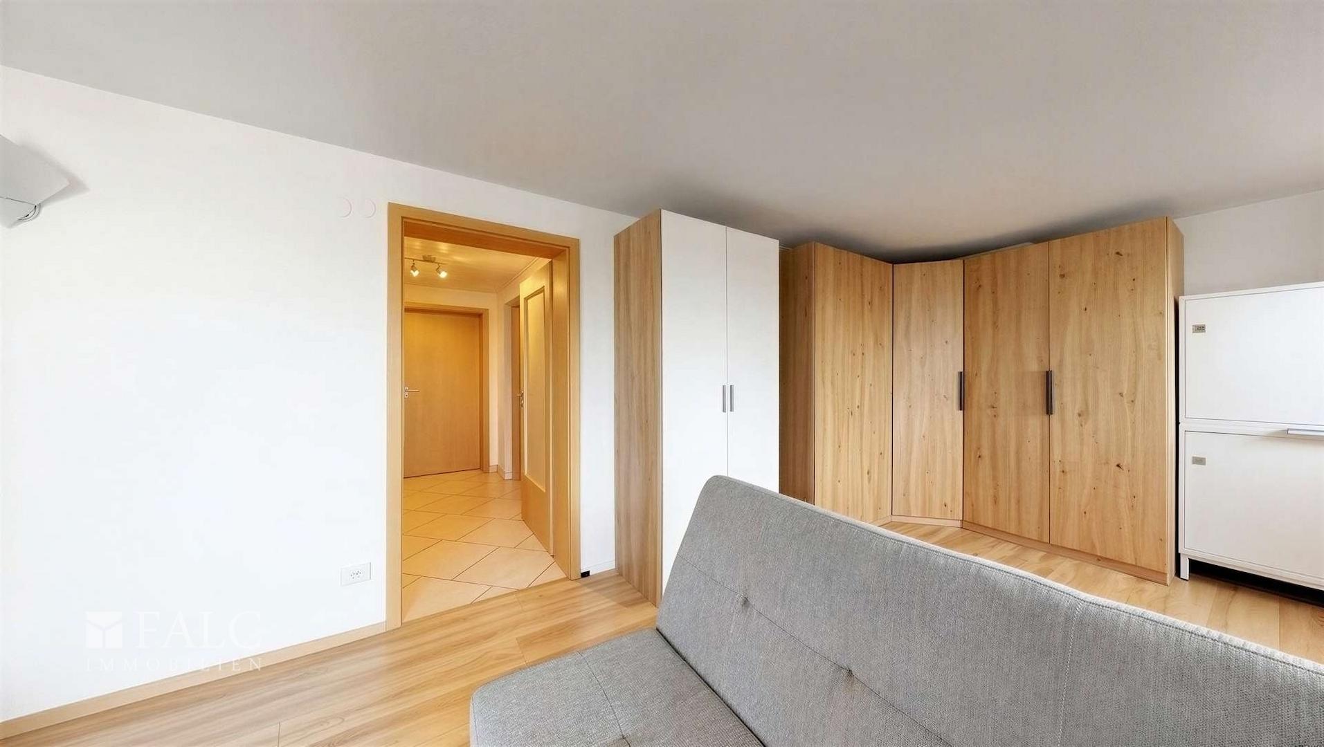Büro KG
