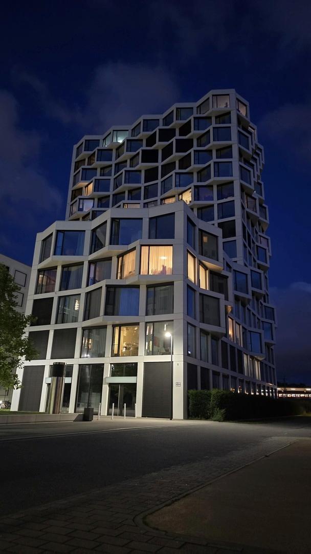 Aussenansicht bei Nacht