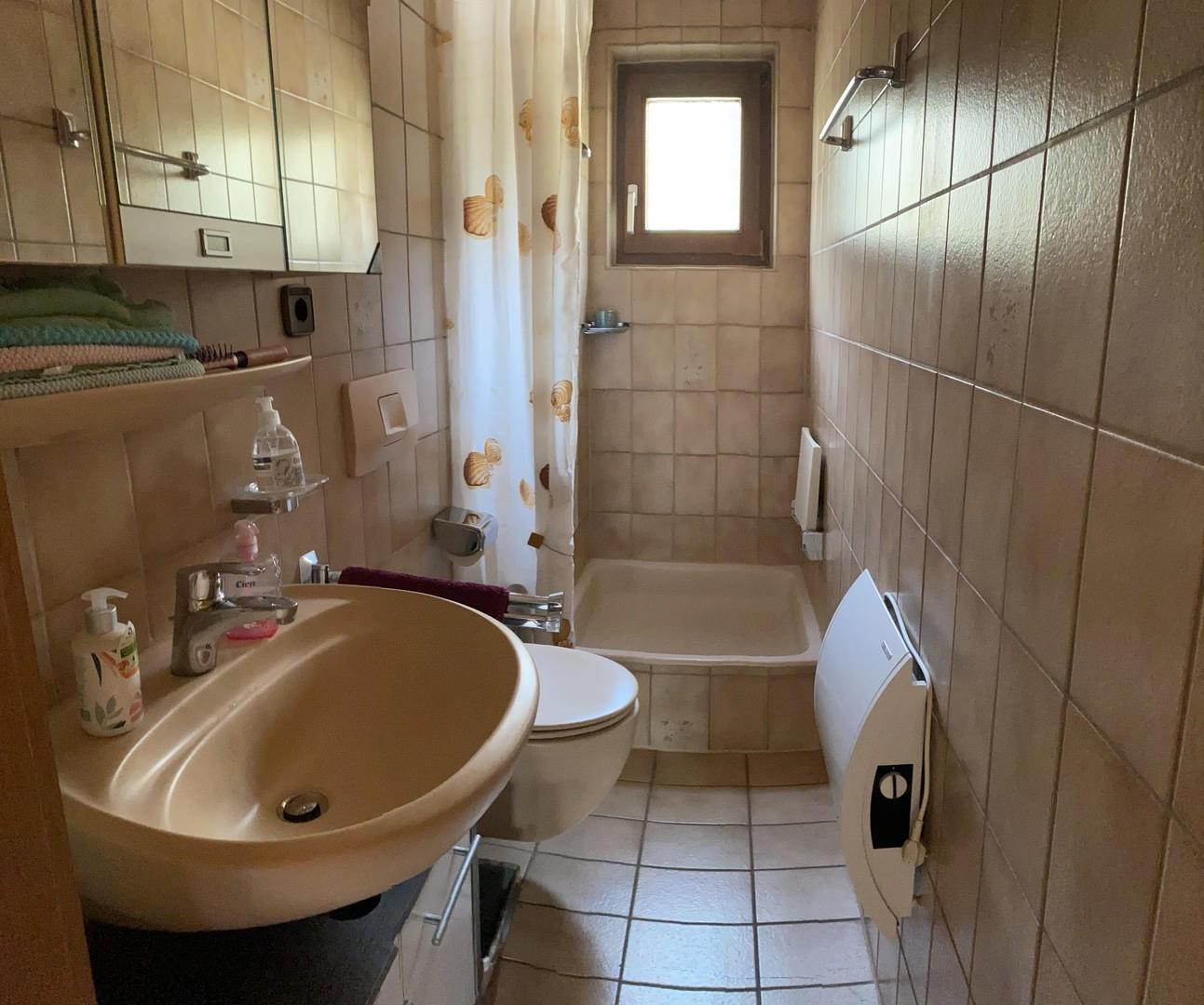 Dusche + WC im OG