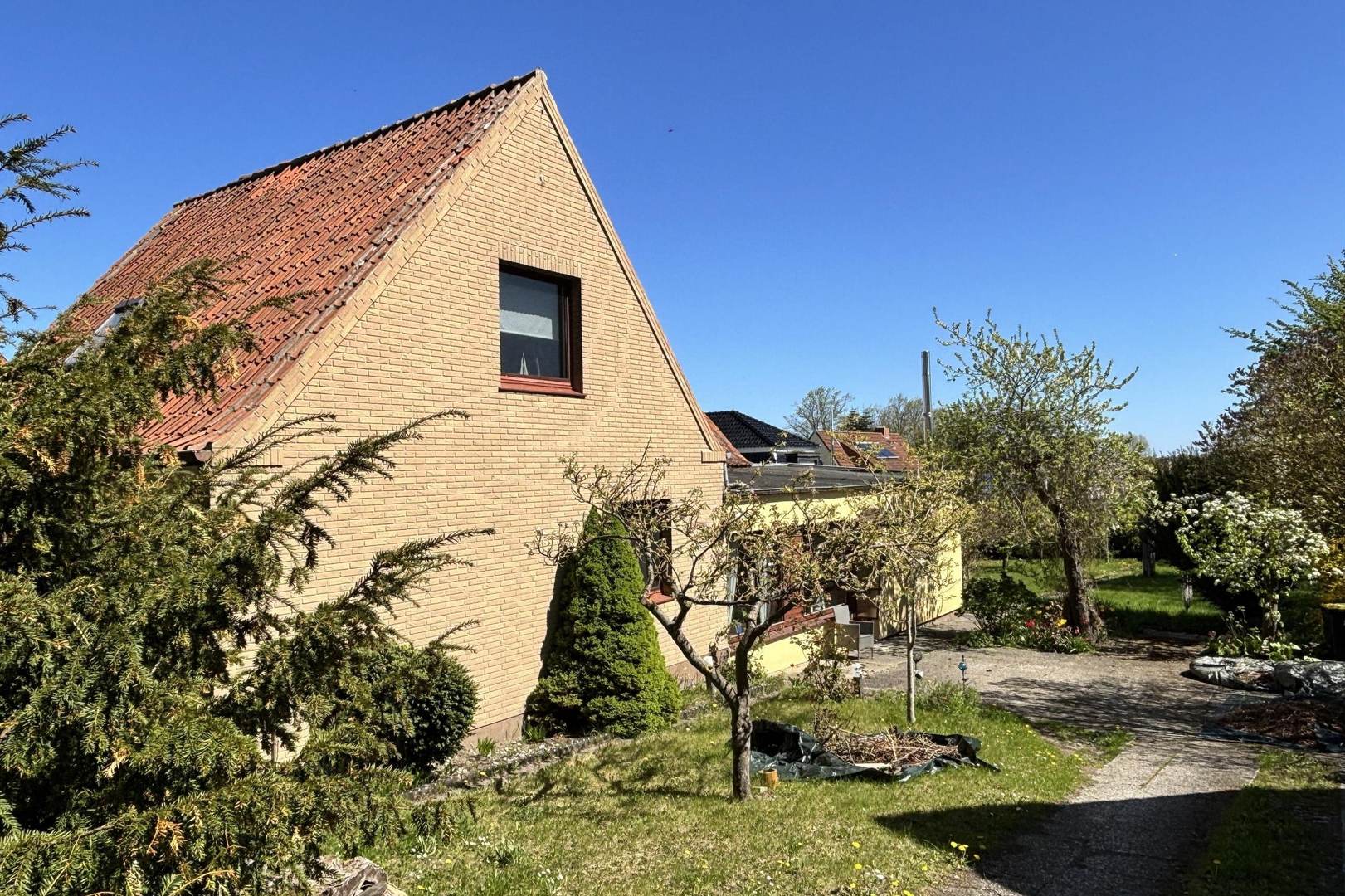 Ansicht Einfahrt West