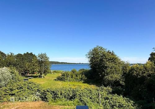 Blick auf den See von der Terrasse