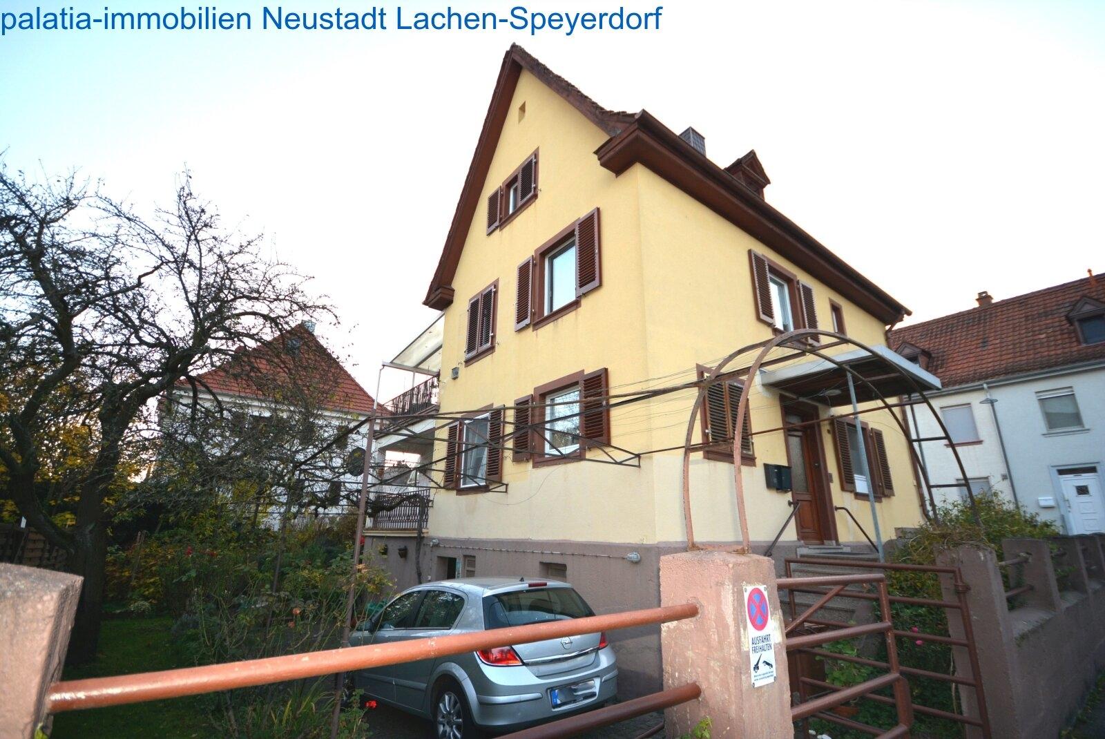 Hausfront 2