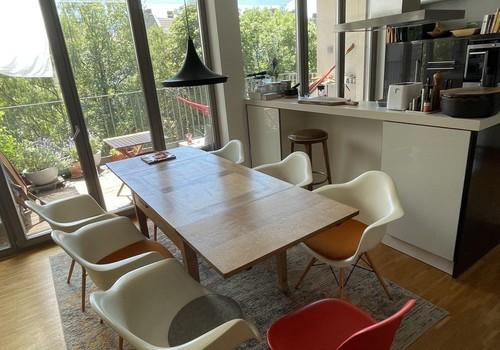 Essplatz mit Balkon 