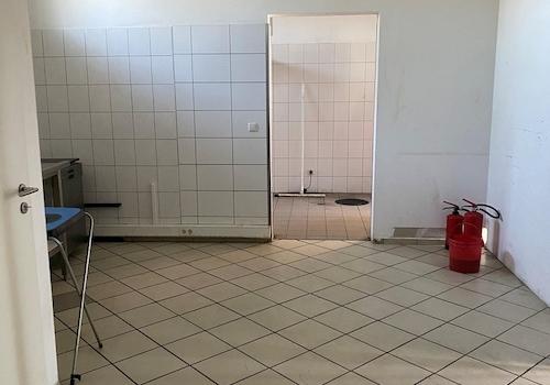 Lagerraum/Durchgang zur Küche