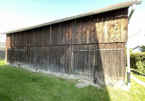 Holzschuppen im Garten