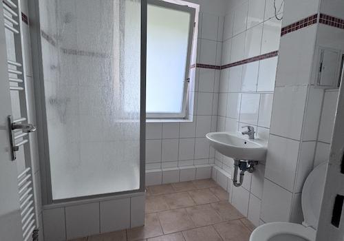 Bad mit Dusche