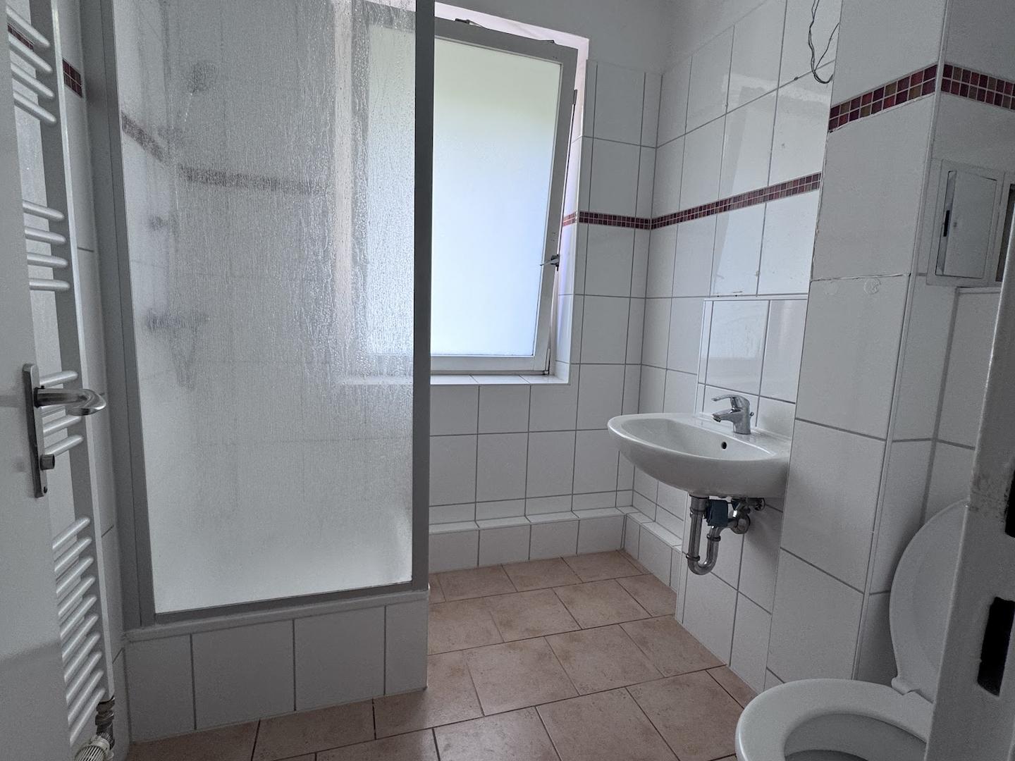Bad mit Dusche