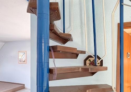 OG Treppe zum Dachgeschoss