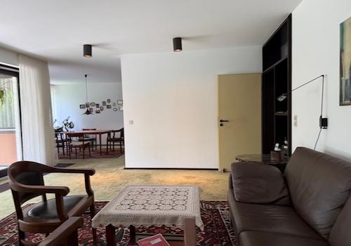 großes helles Wohn,- Esszimmer