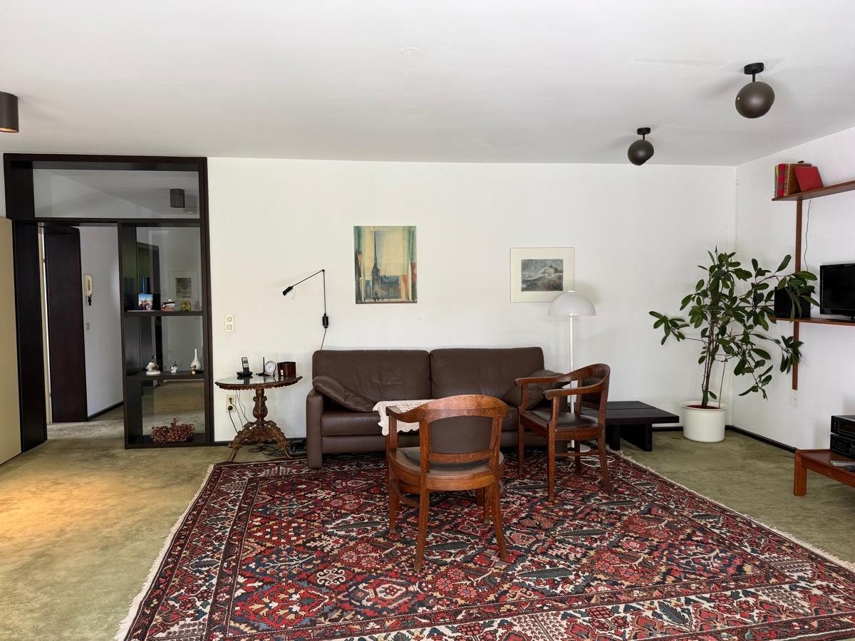 großes helles Wohn,- Esszimmer