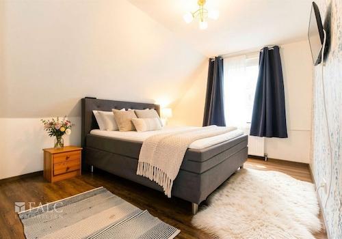 Schlafzimmer II