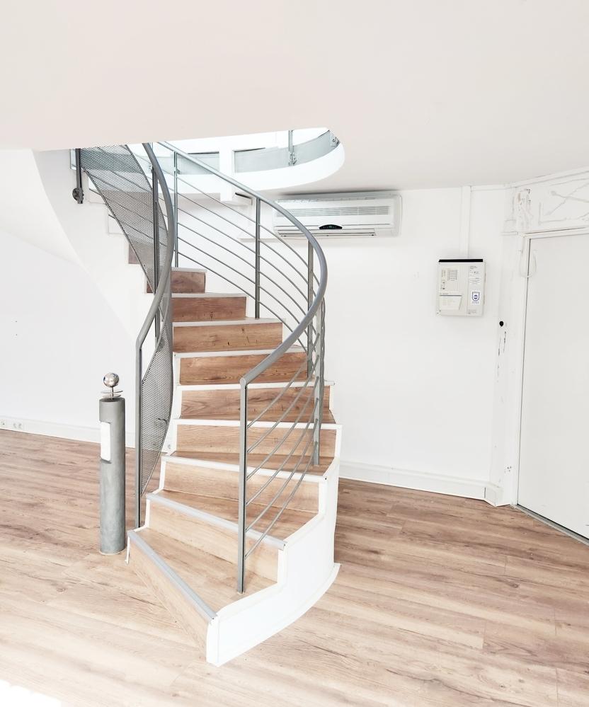 Treppe UG