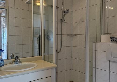 Dusche-WC 1