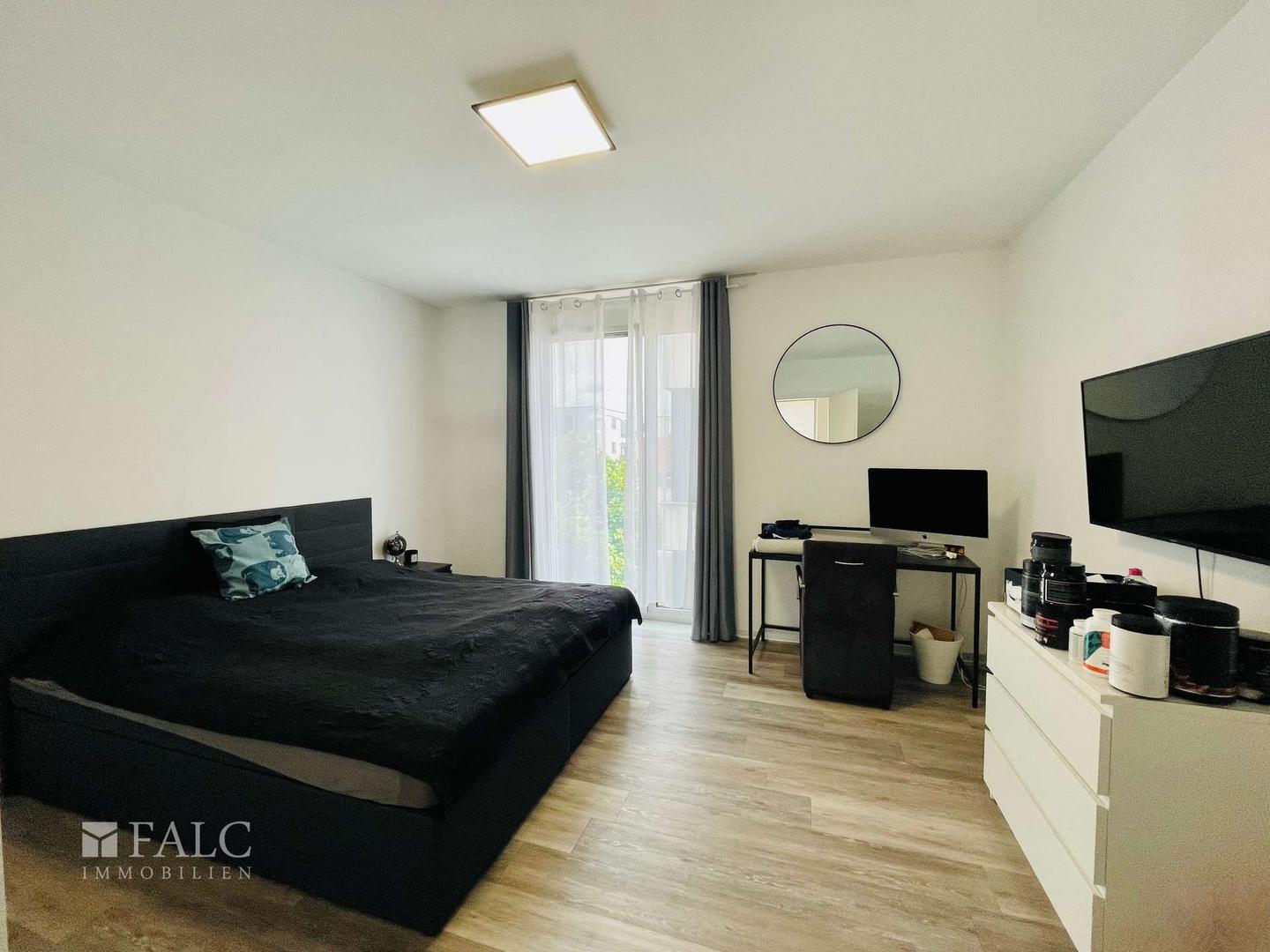 Schlafzimmer 1